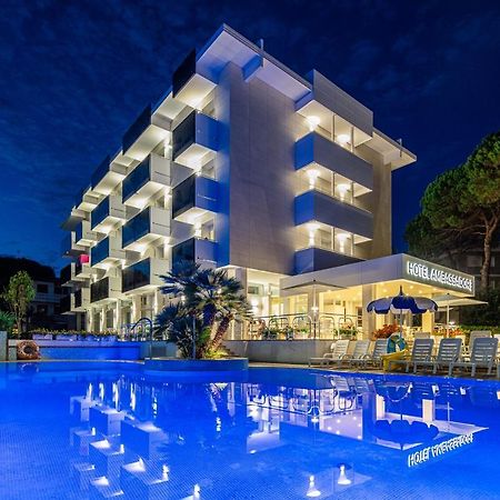 Hotel Ambassador Meuble Lignano Sabbiadoro Exteriör bild